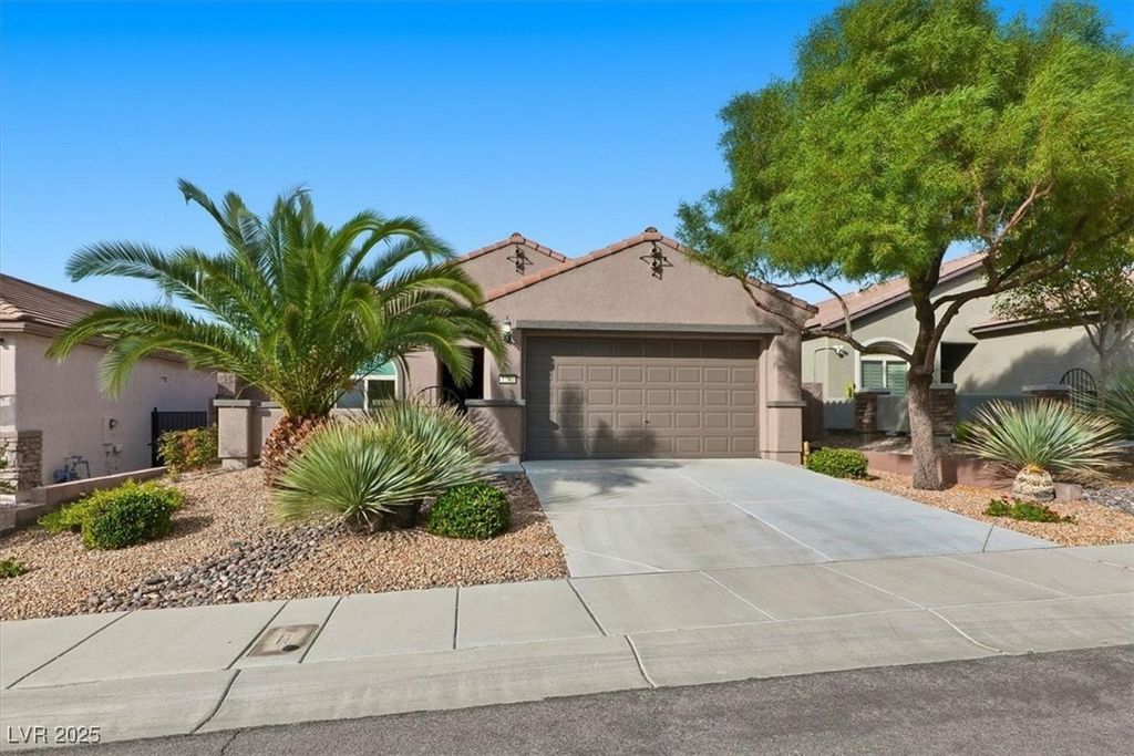 Photo of 2280 Carambala Lane, Henderson, NV 89044 (MLS # 2733521)