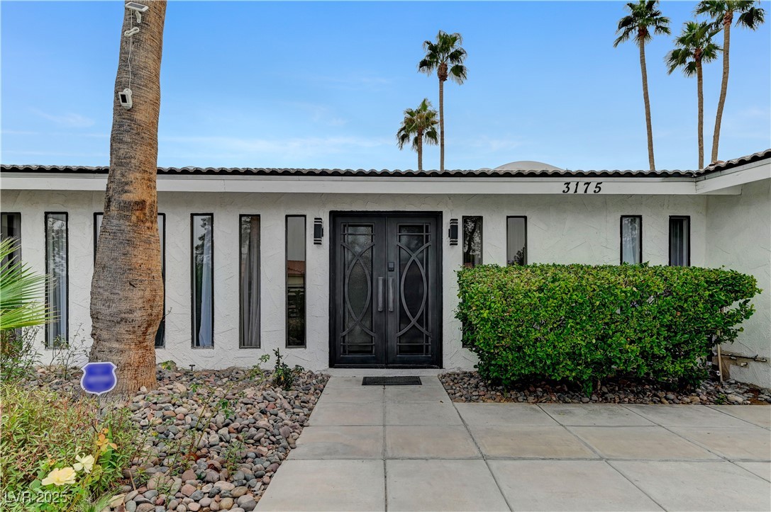 3175 S Torrey Pines Drive