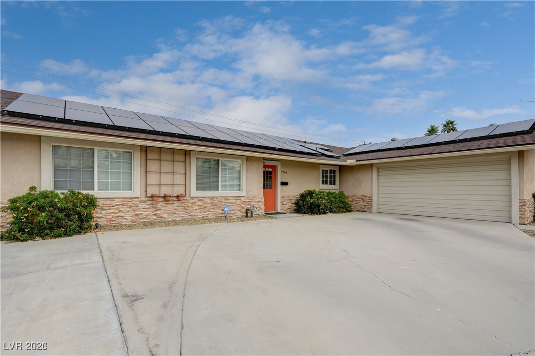 2704 W Oakey Boulevard