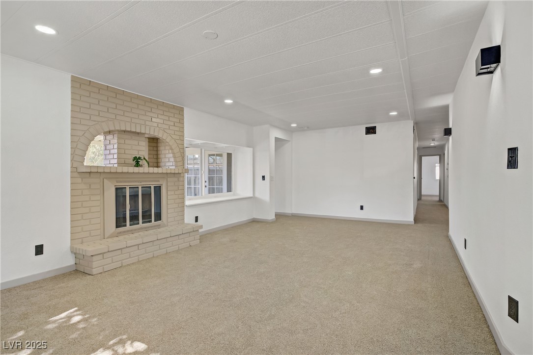 153 Sir Thomas Drive