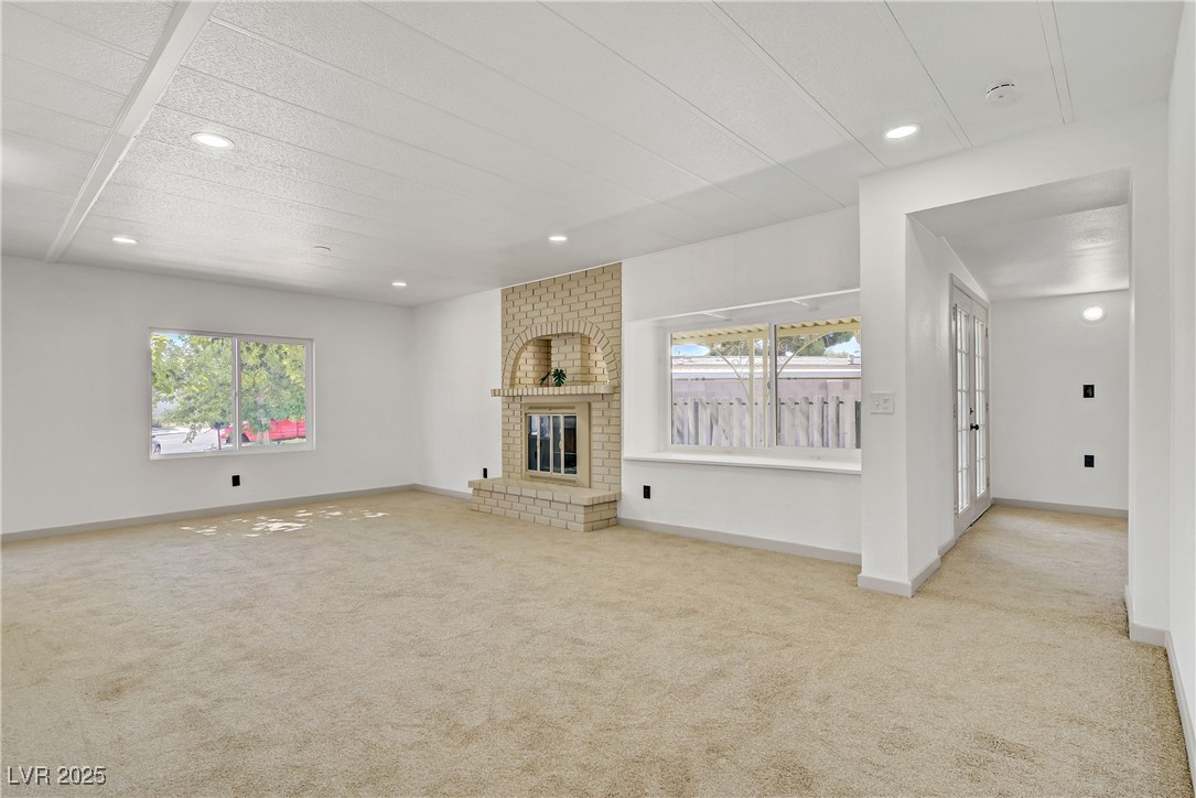 153 Sir Thomas Drive