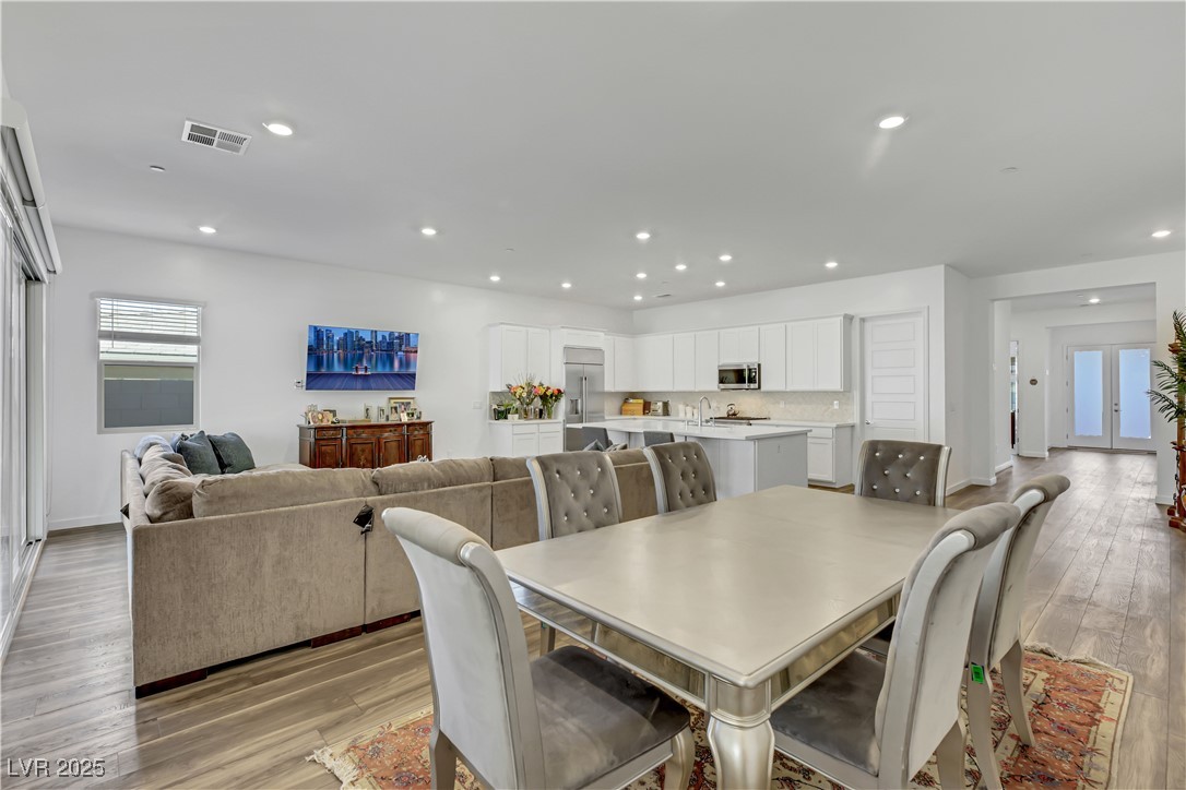 Las Vegas, Nevada 89138, United States, 3 Bedrooms Bedrooms, ,2 BathroomsBathrooms,Residential,Pending,16738