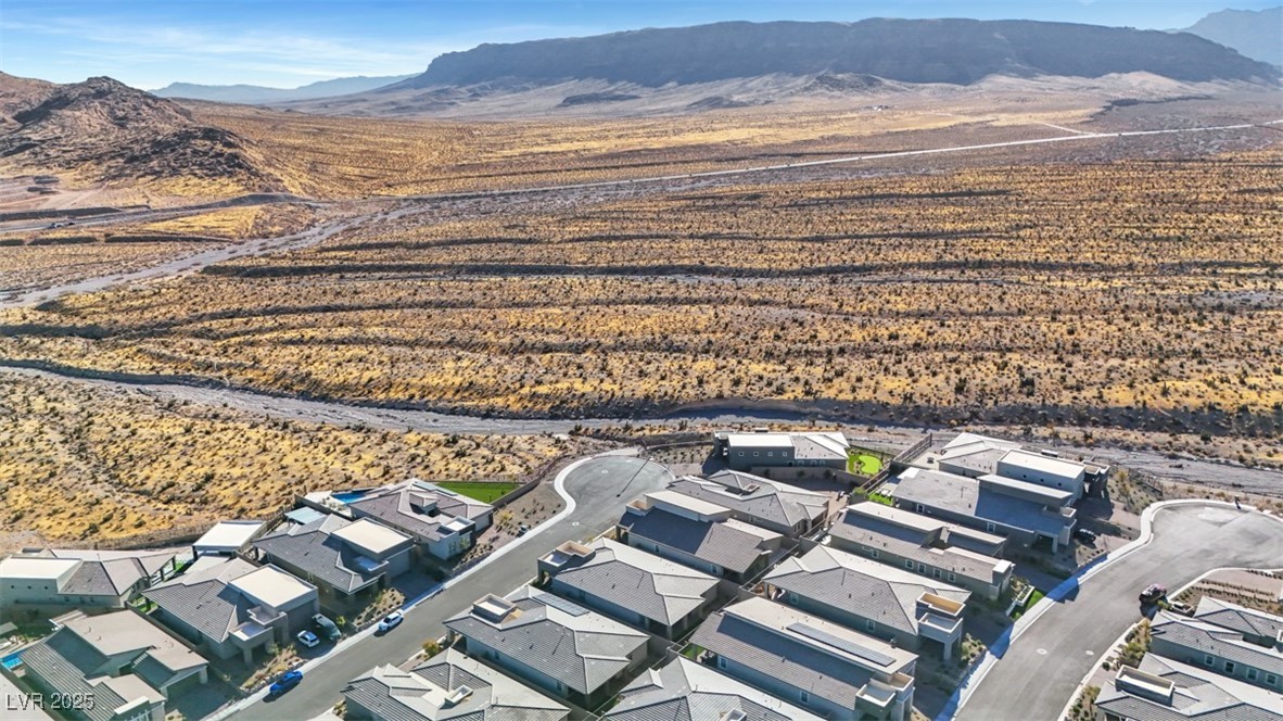 Las Vegas, Nevada 89138, United States, 3 Bedrooms Bedrooms, ,2 BathroomsBathrooms,Residential,Pending,16738