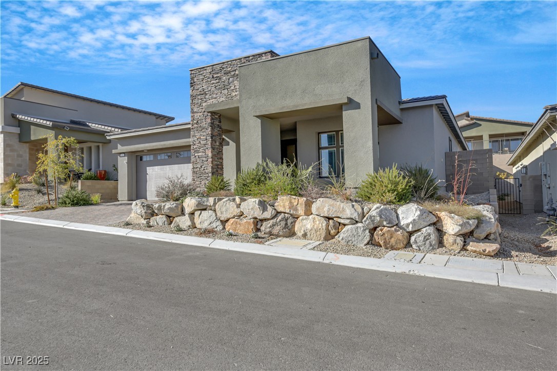 Las Vegas, Nevada 89138, United States, 3 Bedrooms Bedrooms, ,2 BathroomsBathrooms,Residential,Pending,16738