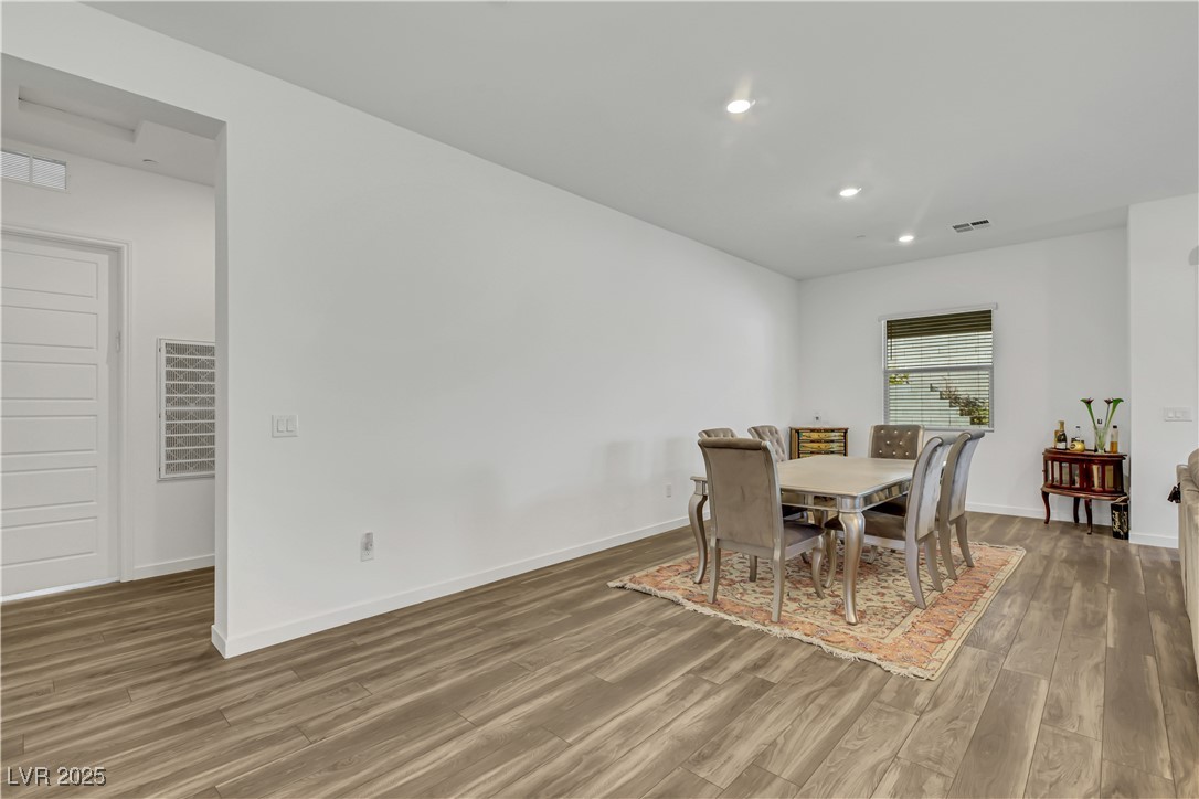 Las Vegas, Nevada 89138, United States, 3 Bedrooms Bedrooms, ,2 BathroomsBathrooms,Residential,Pending,16738