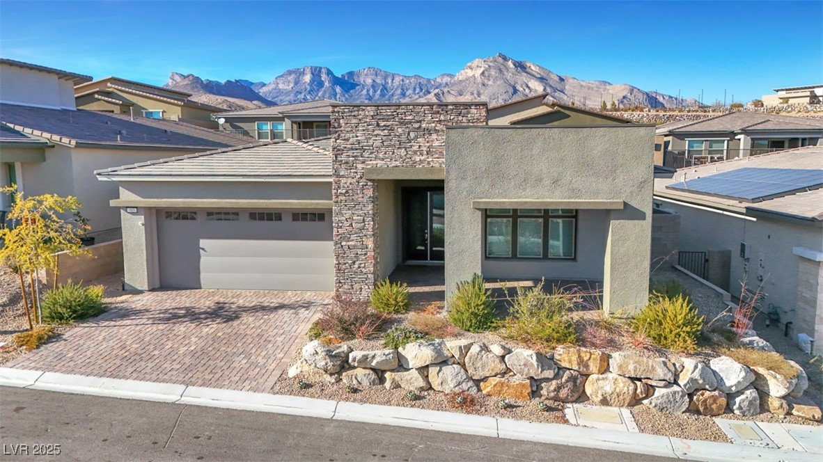 Las Vegas, Nevada 89138, United States, 3 Bedrooms Bedrooms, ,2 BathroomsBathrooms,Residential,Pending,16738