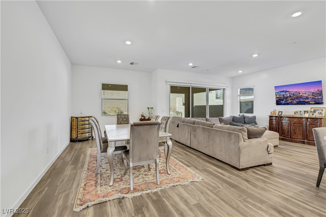 Las Vegas, Nevada 89138, United States, 3 Bedrooms Bedrooms, ,2 BathroomsBathrooms,Residential,Pending,16738