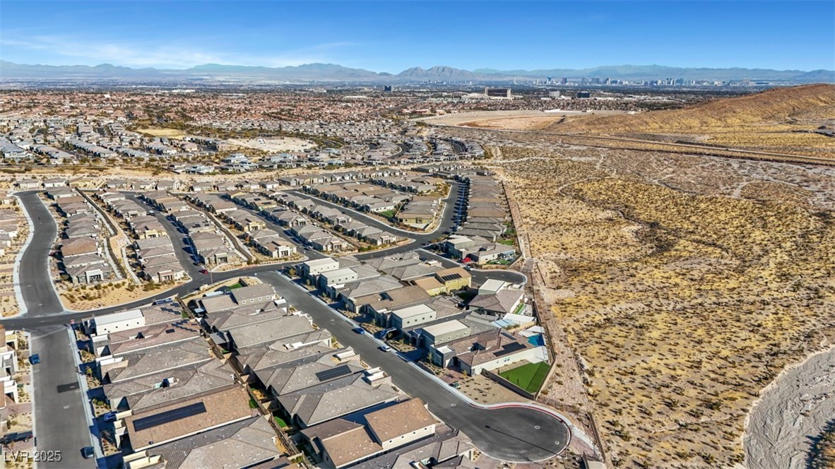 Las Vegas, Nevada 89138, United States, 3 Bedrooms Bedrooms, ,2 BathroomsBathrooms,Residential,Pending,16738