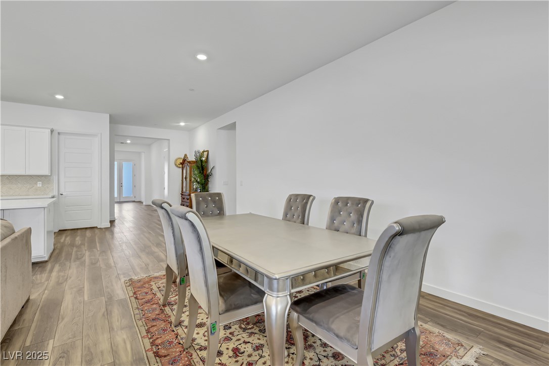 Las Vegas, Nevada 89138, United States, 3 Bedrooms Bedrooms, ,2 BathroomsBathrooms,Residential,Pending,16738