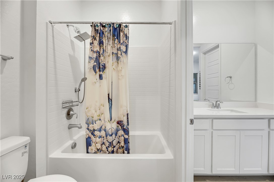 Las Vegas, Nevada 89138, United States, 3 Bedrooms Bedrooms, ,2 BathroomsBathrooms,Residential,Pending,16738