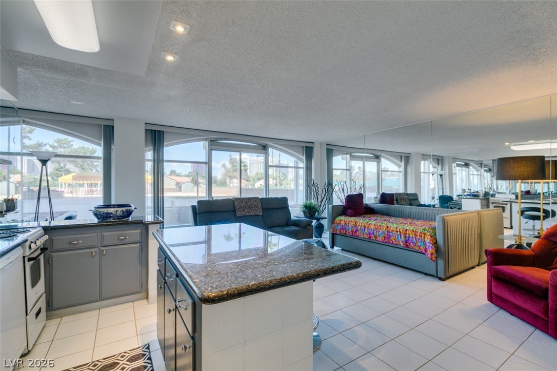 3111 Bel Air Drive 206