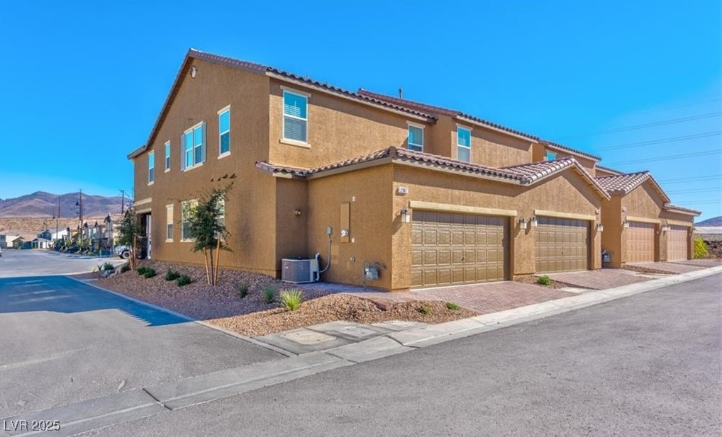 2887 Starling Summit Street