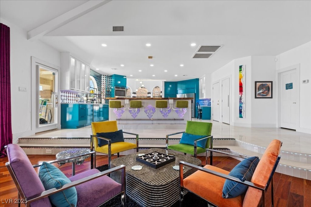 Las Vegas, Nevada 89117, United States, 4 Bedrooms Bedrooms, ,4 BathroomsBathrooms,Residential,Active,251543