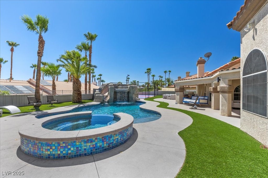 Las Vegas, Nevada 89117, United States, 4 Bedrooms Bedrooms, ,4 BathroomsBathrooms,Residential,Active,251543