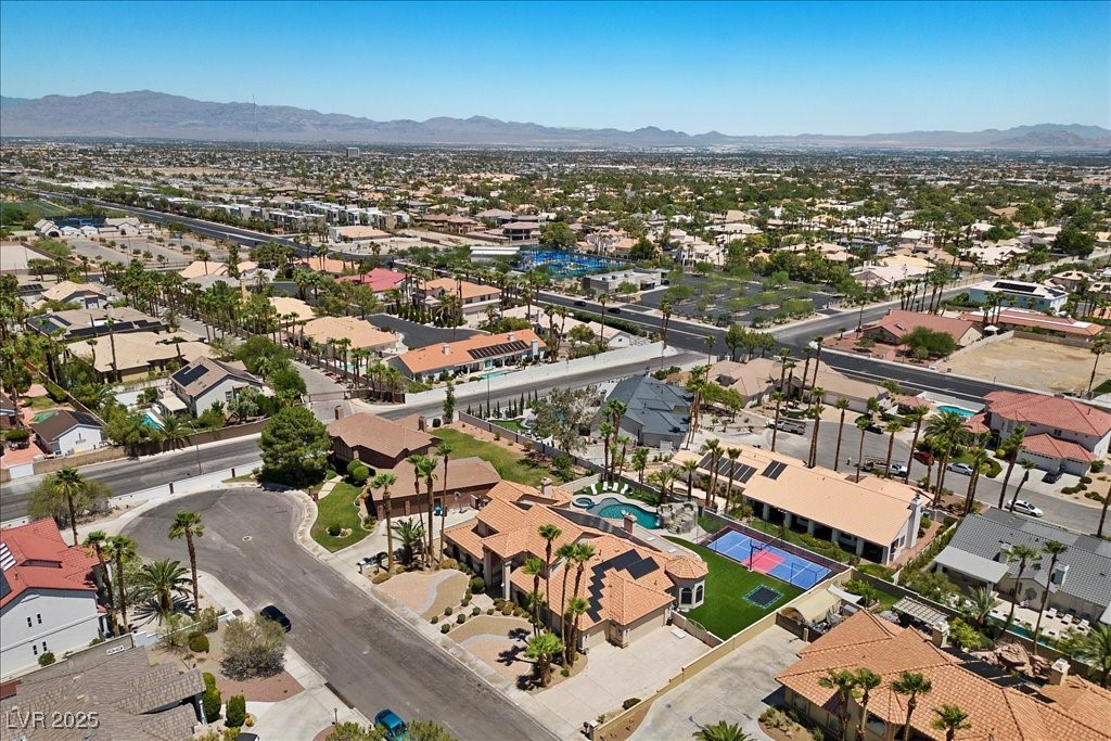 Las Vegas, Nevada 89117, United States, 4 Bedrooms Bedrooms, ,4 BathroomsBathrooms,Residential,Active,251543