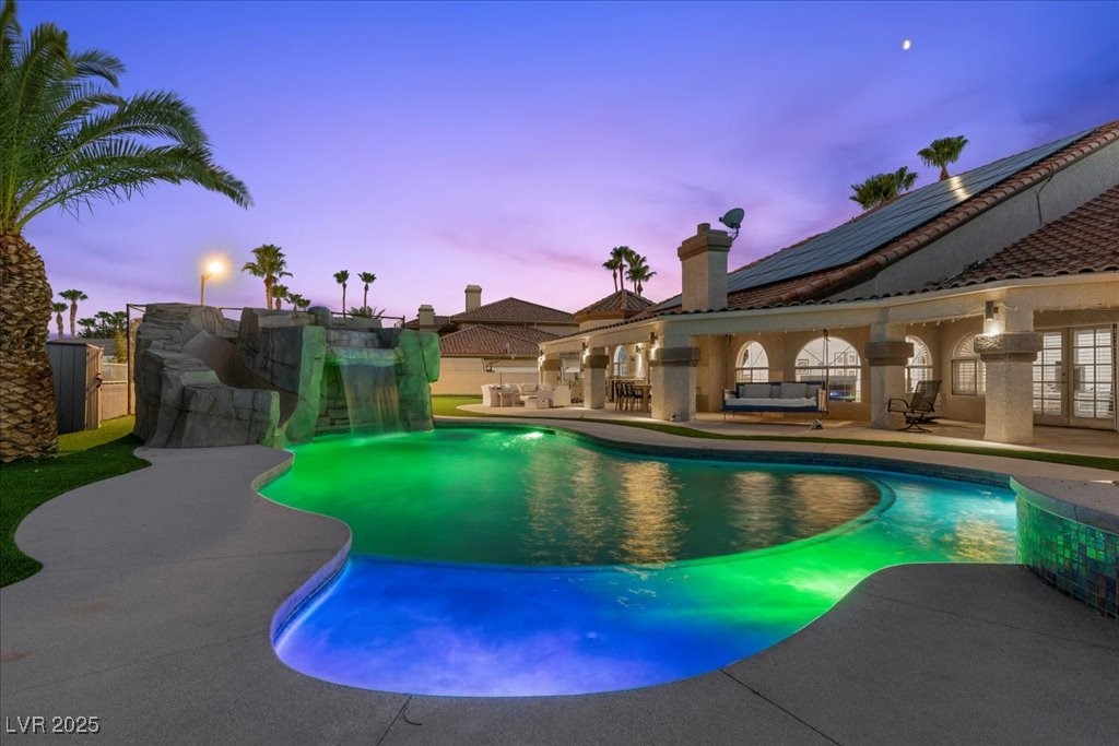 Las Vegas, Nevada 89117, United States, 4 Bedrooms Bedrooms, ,4 BathroomsBathrooms,Residential,Active,251543