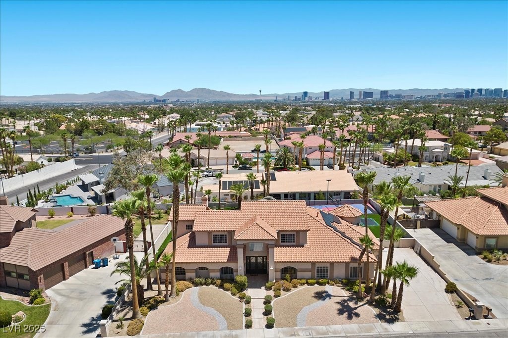 Las Vegas, Nevada 89117, United States, 4 Bedrooms Bedrooms, ,4 BathroomsBathrooms,Residential,Active,251543