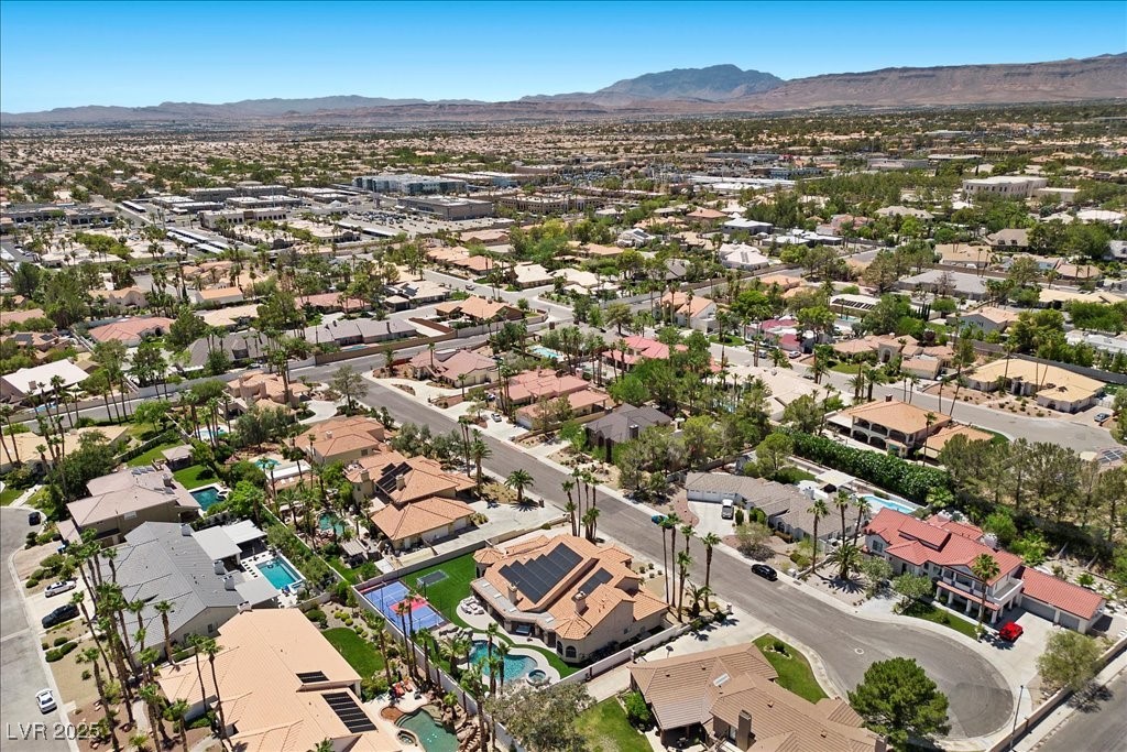 Las Vegas, Nevada 89117, United States, 4 Bedrooms Bedrooms, ,4 BathroomsBathrooms,Residential,Active,251543