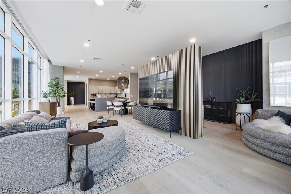 4575 Dean Martin Drive 307