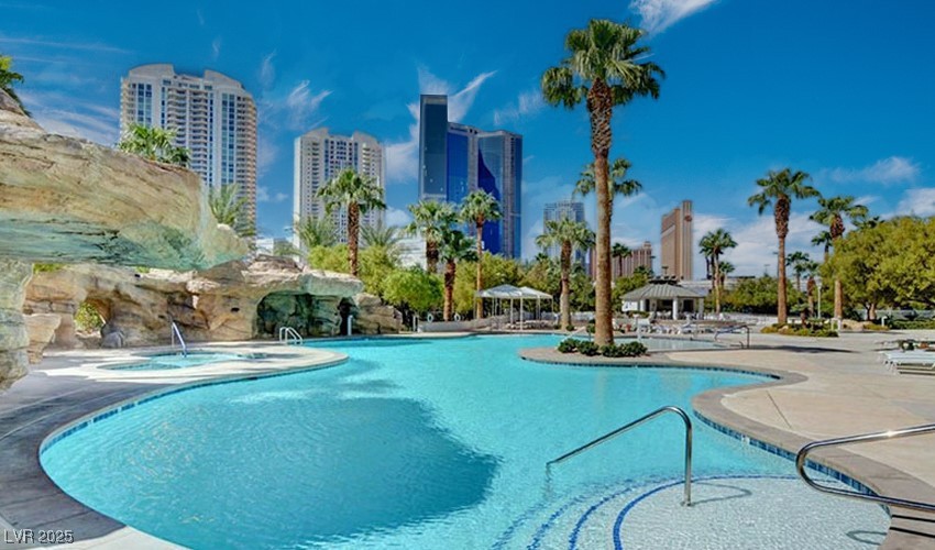 222 Karen Avenue 2305