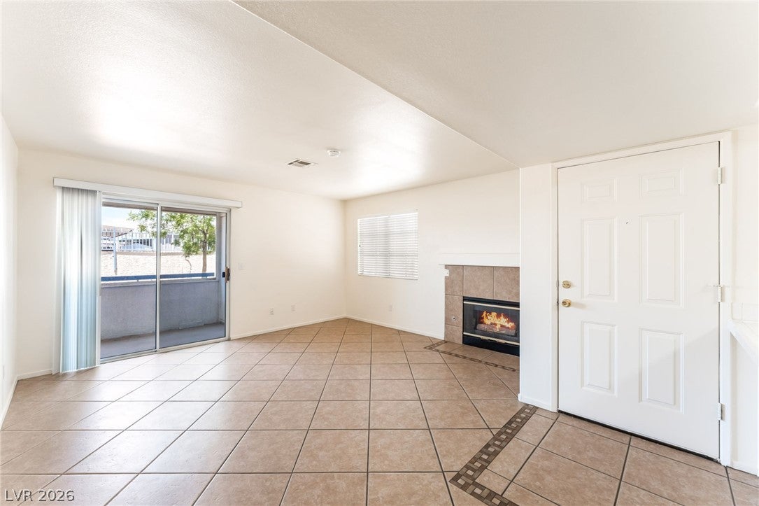 2725 S Nellis Boulevard 1086