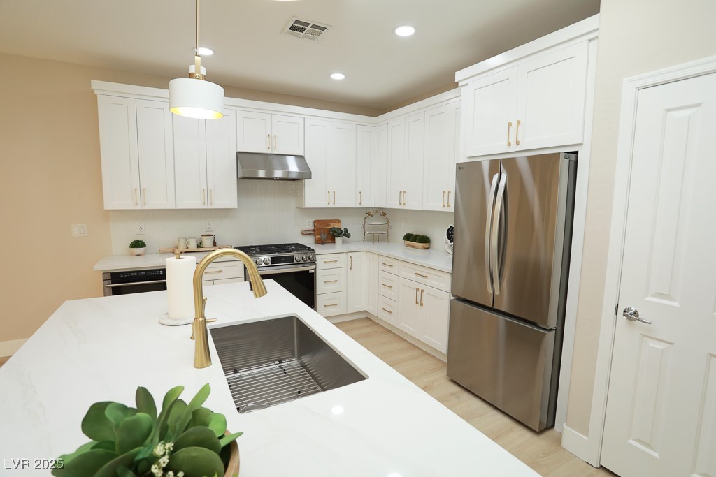 Henderson, Nevada 89044, United States, 2 Bedrooms Bedrooms, ,2 BathroomsBathrooms,Residential,Active,190443