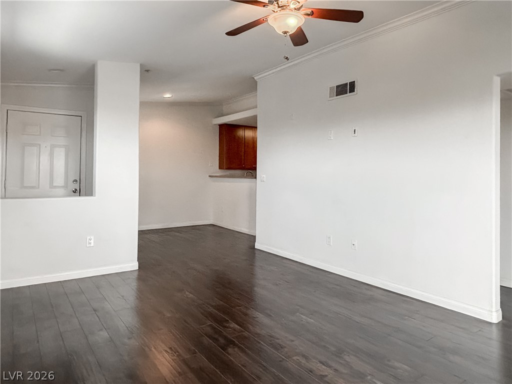 4400 S Jones Boulevard 3086