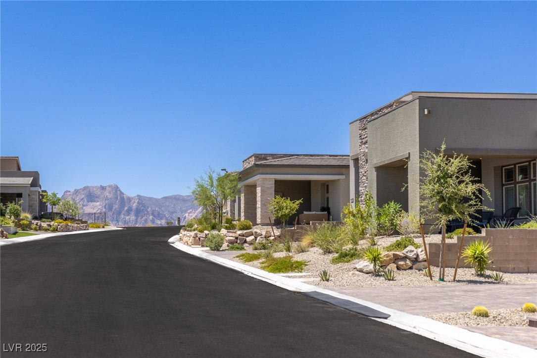 977 Woodburn Lane