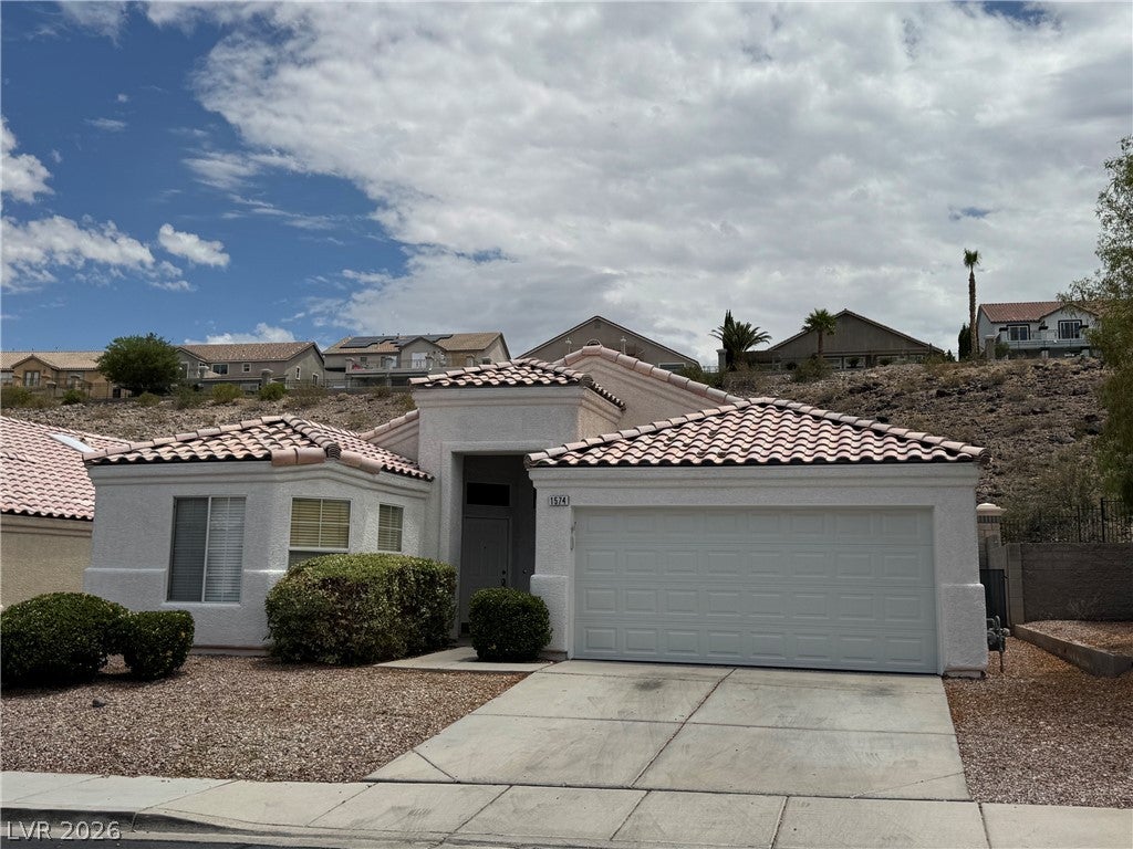 1574 Autum Hill