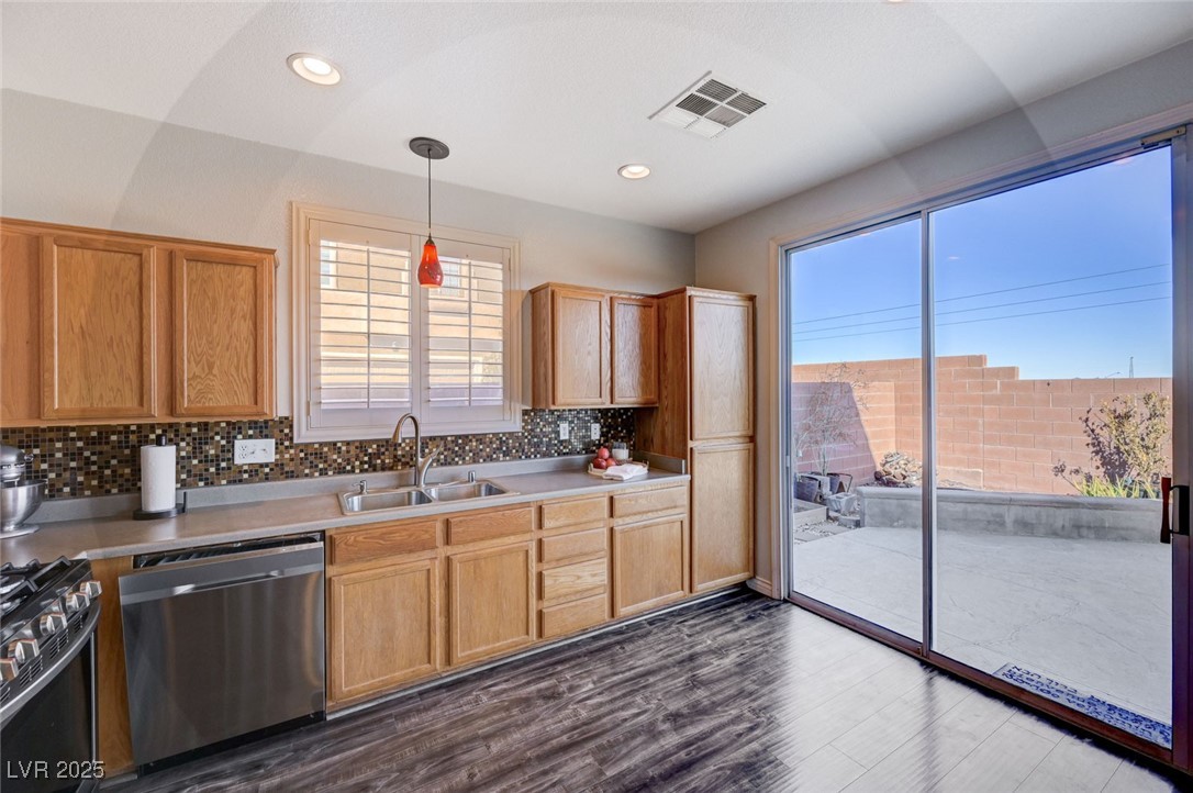 608 Breezy Sage Court, Henderson, Nevada image 3