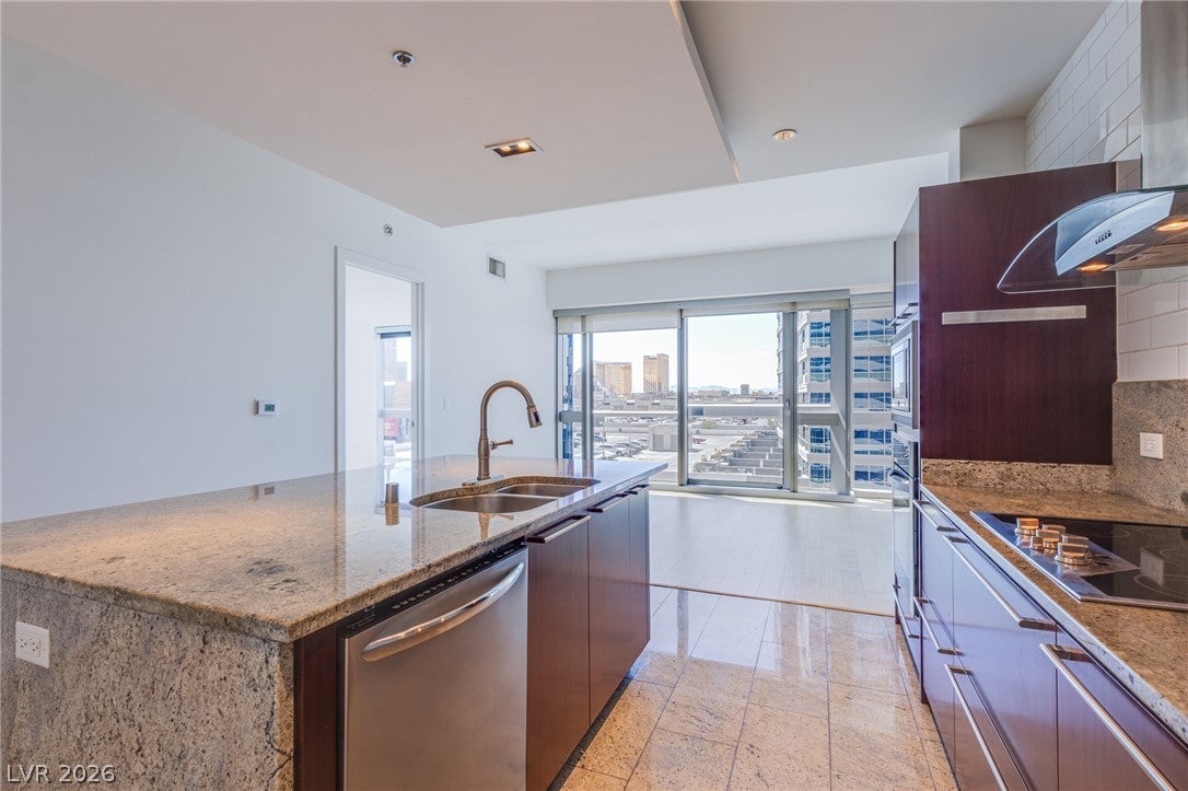 4471 Dean Martin Drive 805