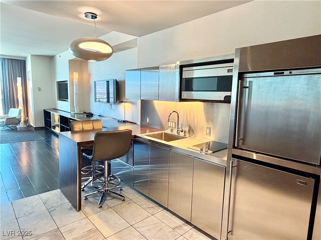 4381 W Flamingo Road 3903