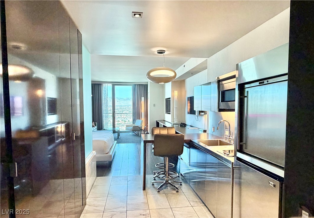 4381 W Flamingo Road 3903