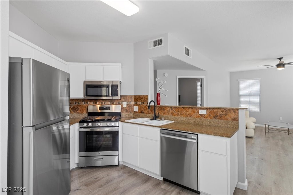 Las Vegas, Nevada 89129, United States, 3 Bedrooms Bedrooms, ,2 BathroomsBathrooms,Residential,Active,175976