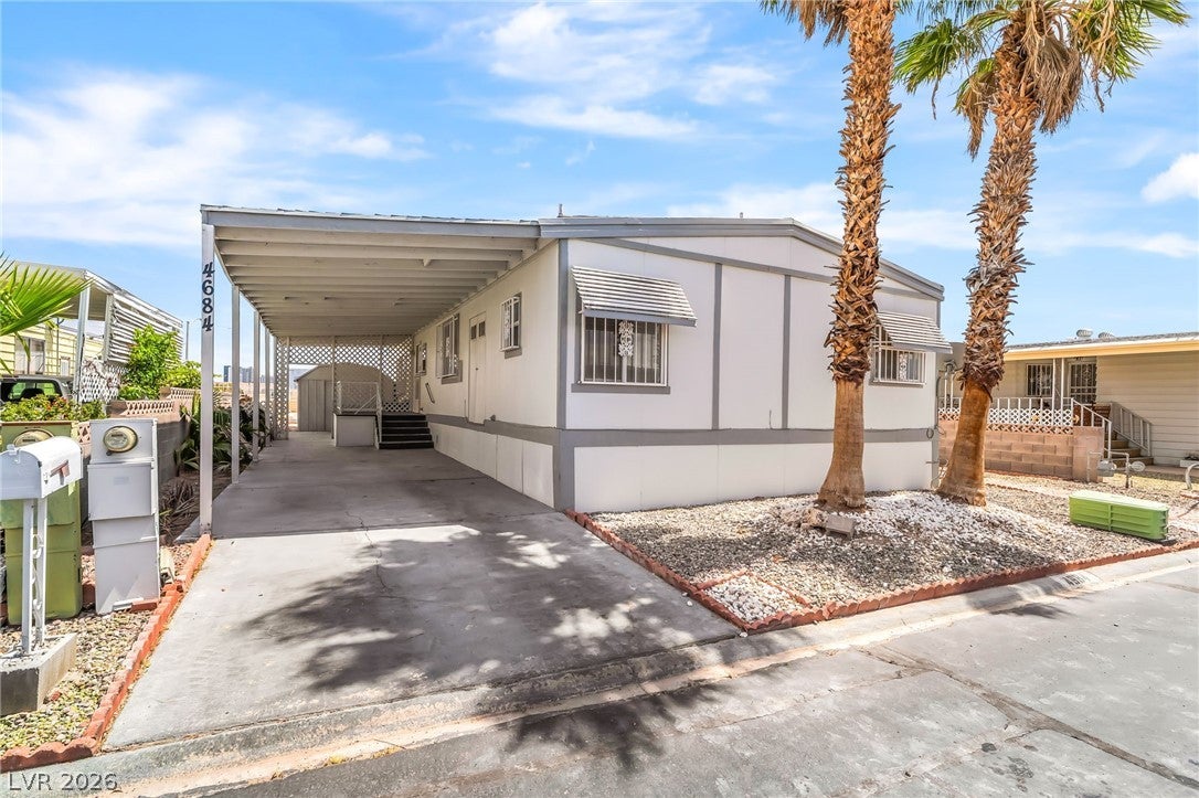 Photo 1 of 30 — 4684 Royal Ridge Way, Las Vegas, NV 89103
