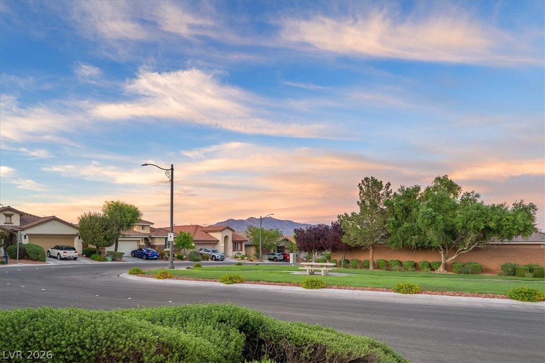 7811 SUGARLOAF PEAK Street