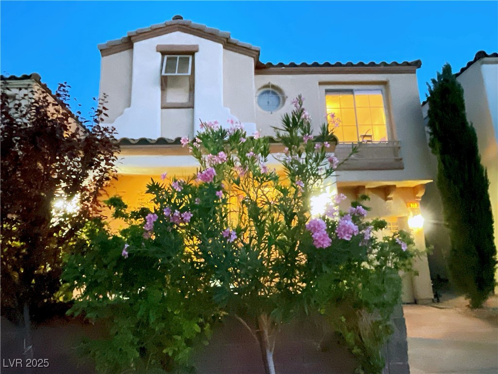 9717 Villa Lorena Avenue