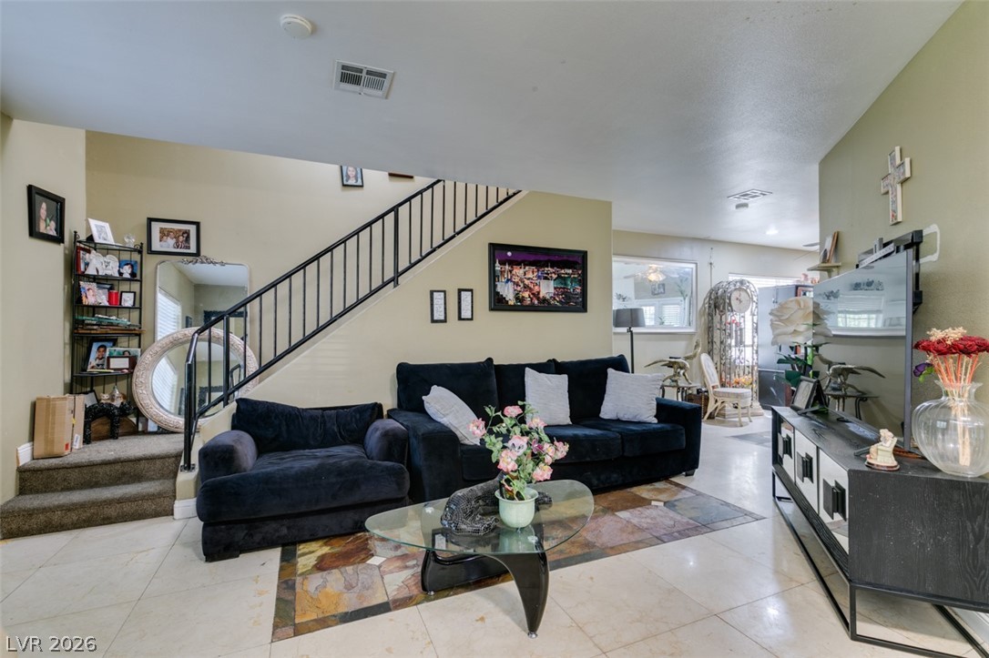 5515 N Campbell Road