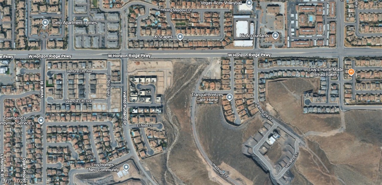 1161 Calle De Luz