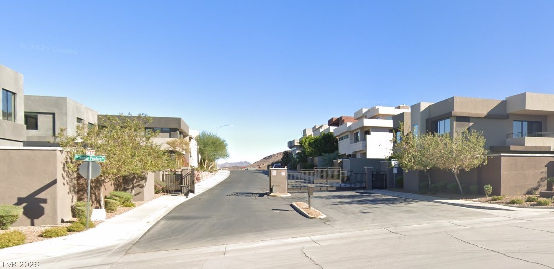 1161 Calle De Luz