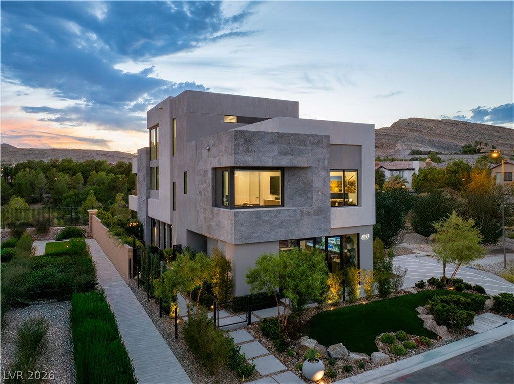 20 Lakefront Drive