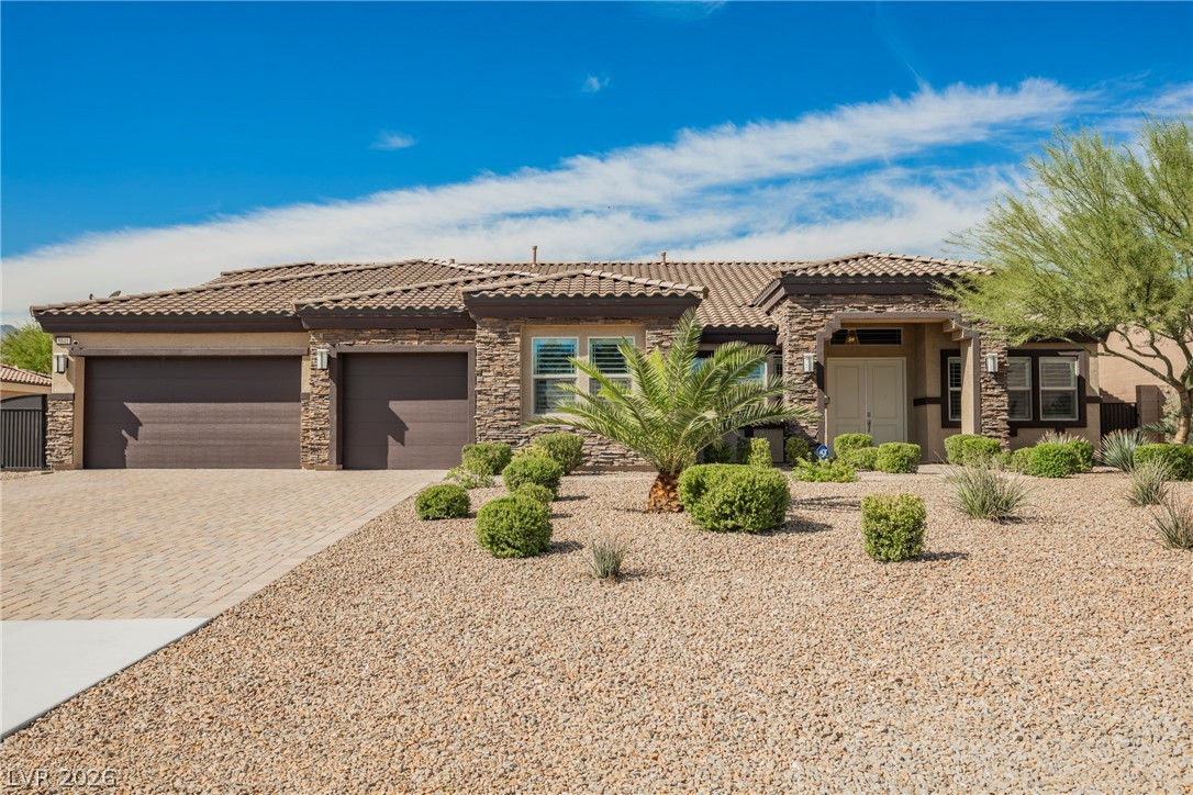 5841 Michelli Crest Way