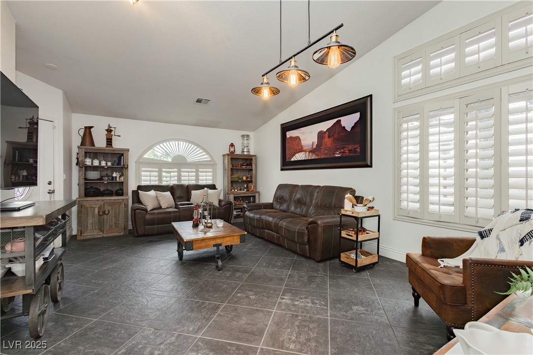 1709 Golden Horizon Drive