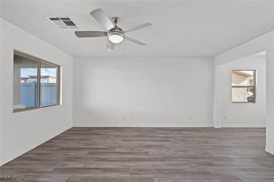 4253 Gold Desert Street