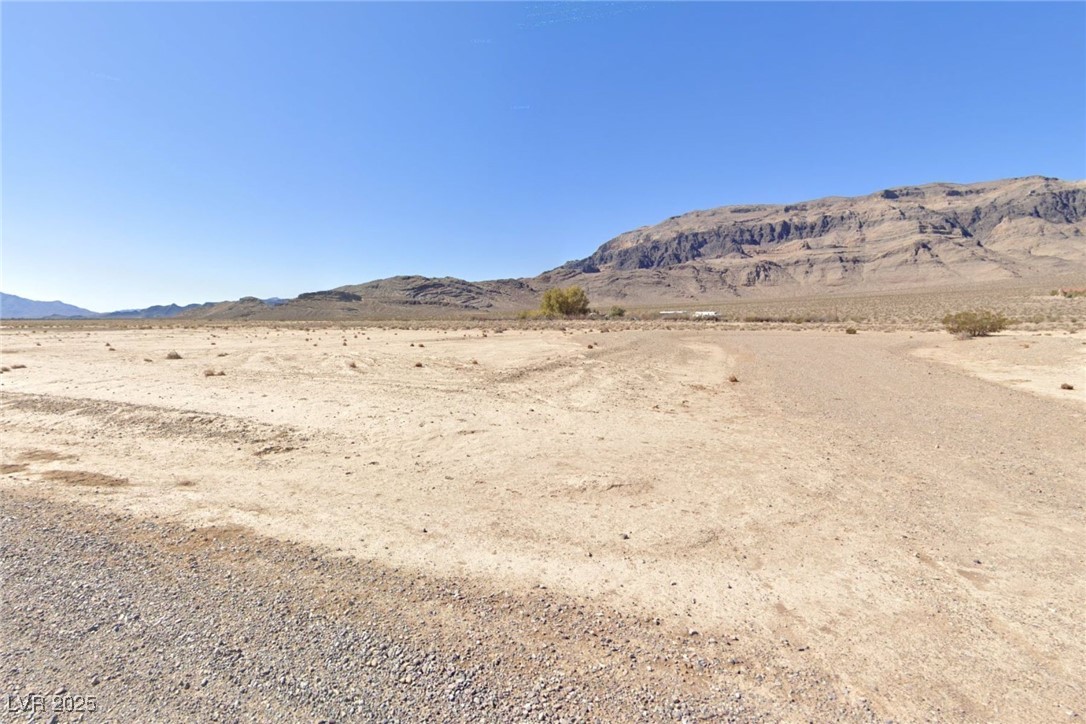 2121 W Duo Place, Pahrump, Nevada image 2