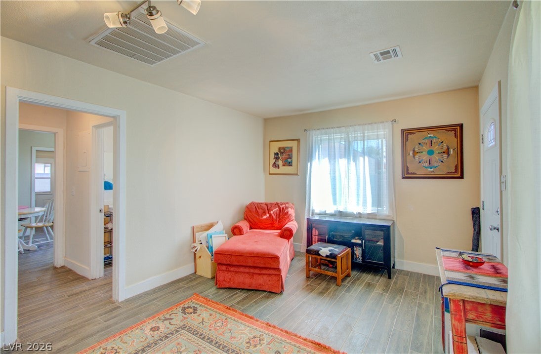 533 Date Street