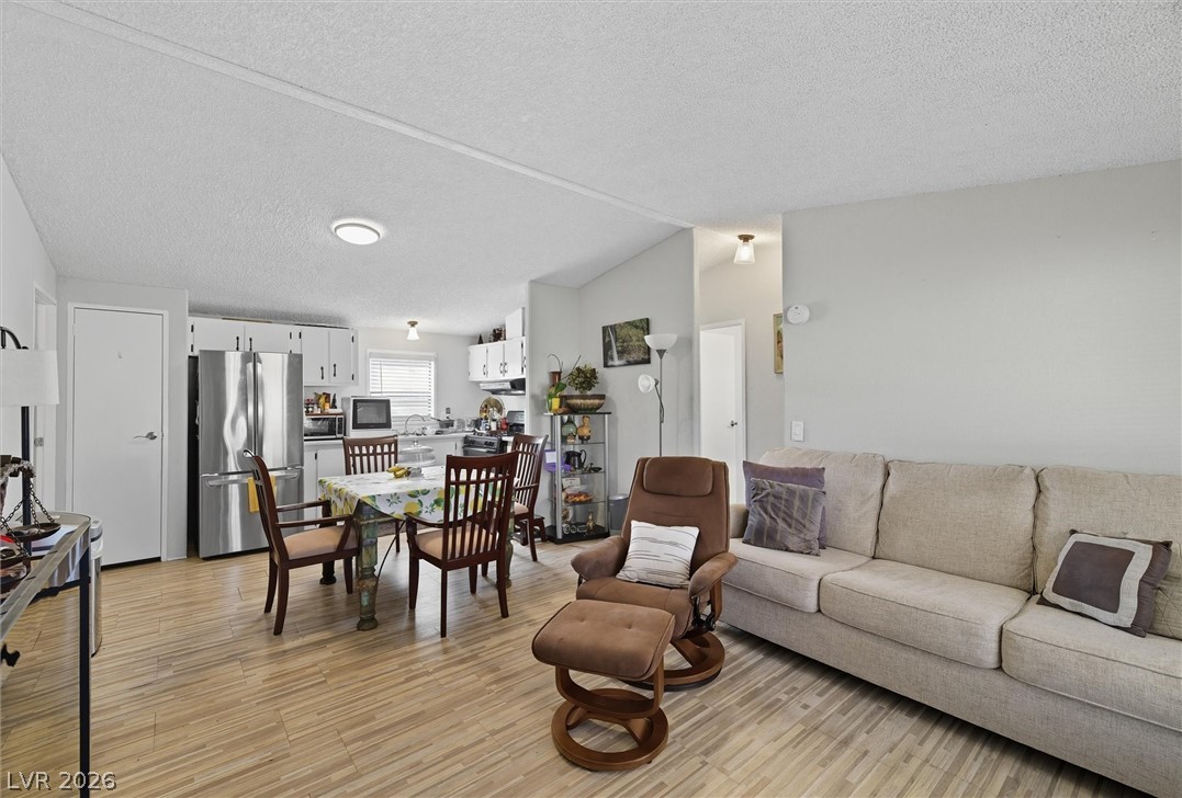 261 W Kite Street