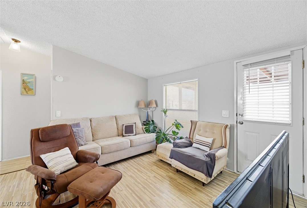 261 W Kite Street