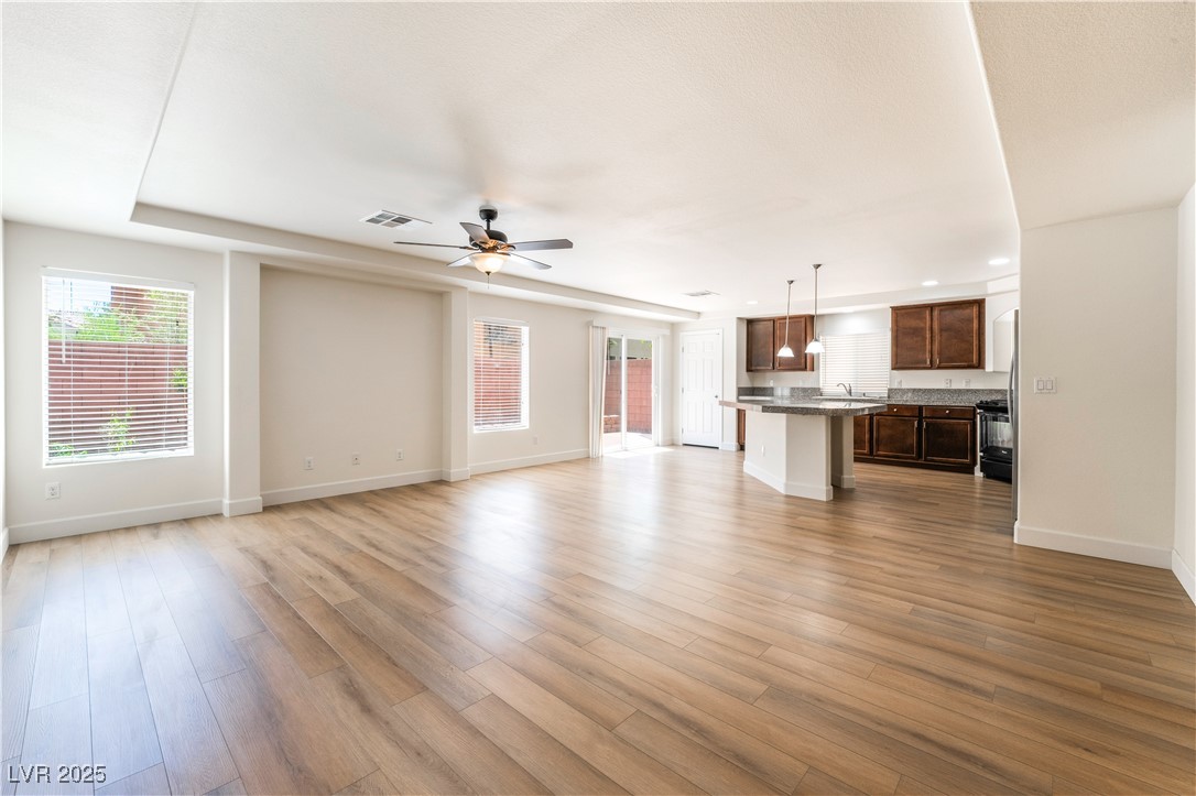 6821 Treble Clef Avenue, Las Vegas, Nevada image 6