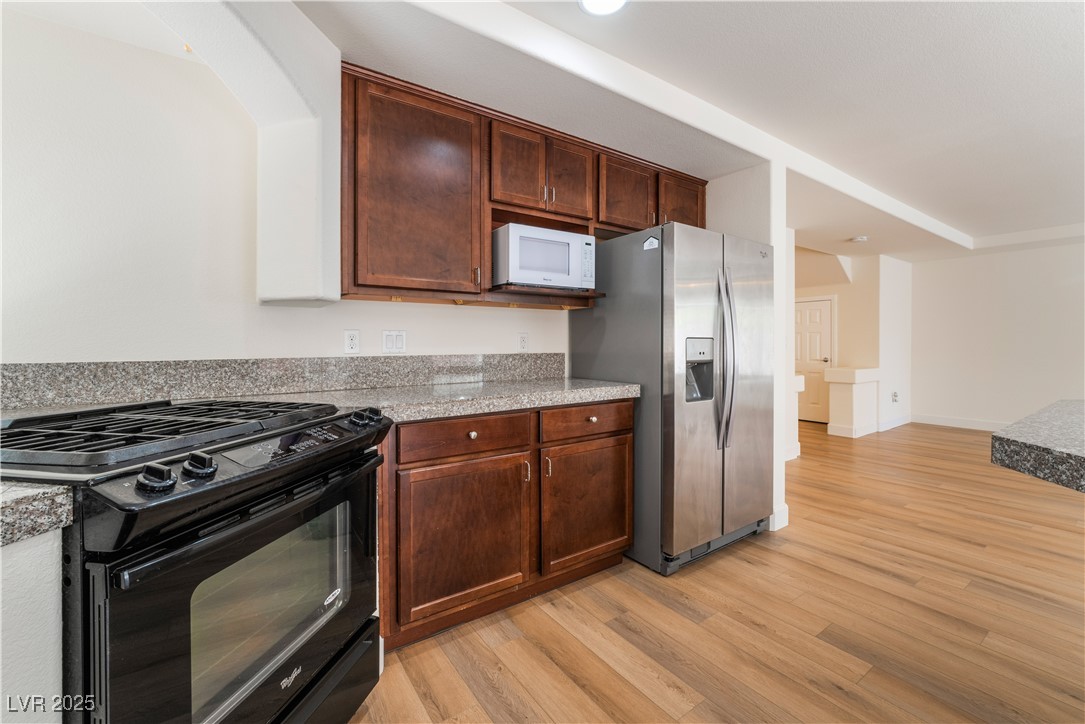 6821 Treble Clef Avenue, Las Vegas, Nevada image 14